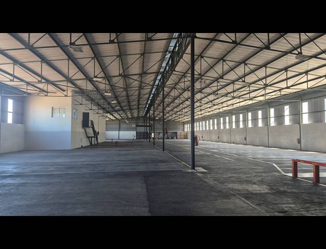 3,660M² WAREHOUSE TO LET IN WHITE RIVER INDUSTRIAL